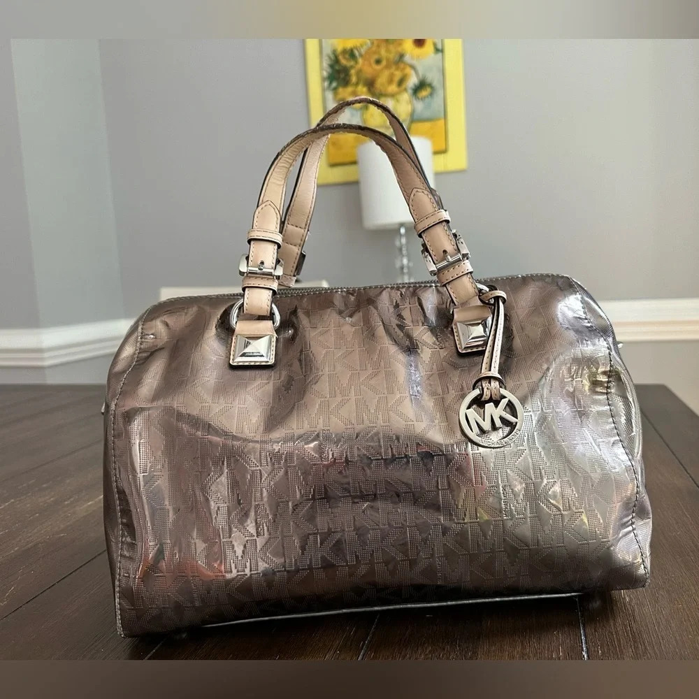 Michael Kors satchel - Picture 1 of 16